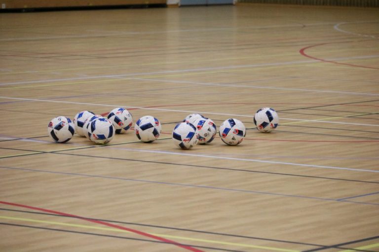 Från passion för sport: från fotbollsentusiaster till futsalfans