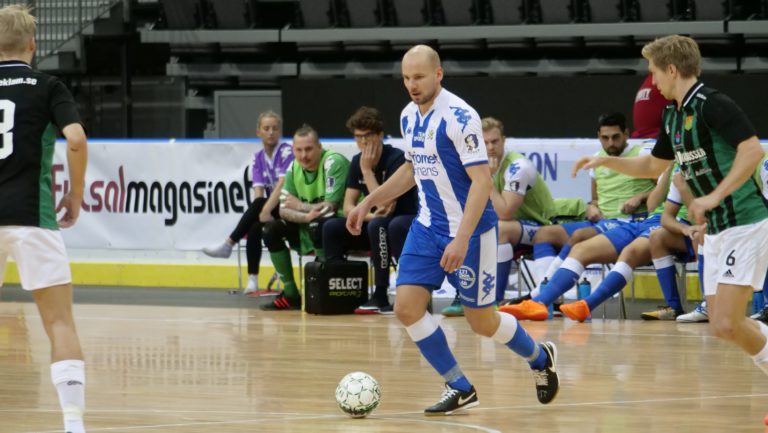 Blåvitt körde över Skövde – hattrick av Etéus: ”Vi kunde slappna av”