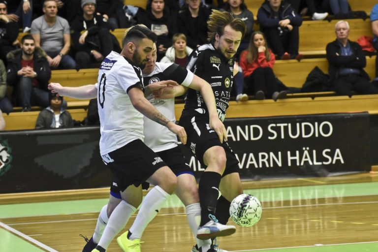 Delad pott i derbyt – ÖFC upp i serieledning