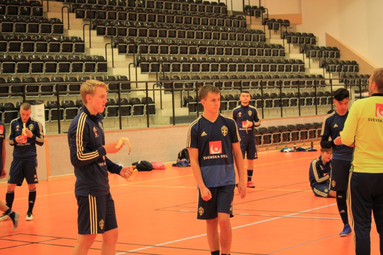 Storförlust för P19-landslaget i första matchen
