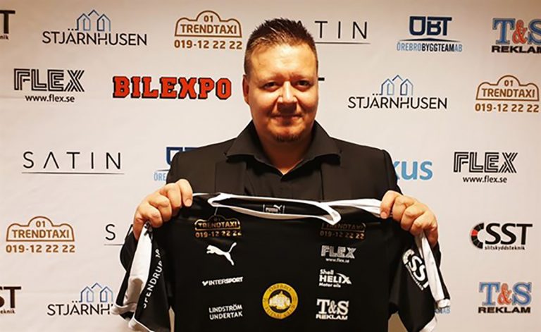 Huvudtränaren stannar i Örebro FC