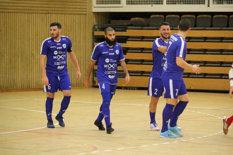 Najafi lämnar återbud till landslaget – IFK Uddevalla-spelaren ersätter