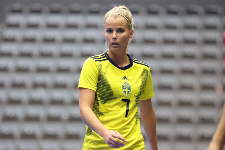 Dubbla förluster för damlandslaget i Finland