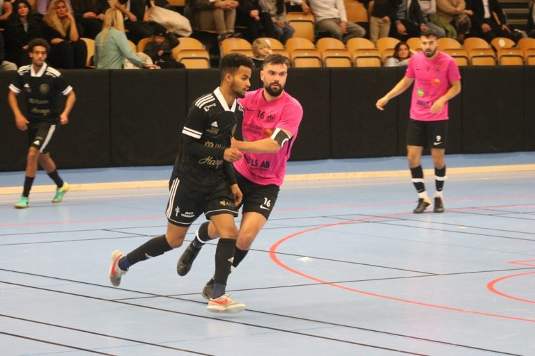 Division 1: Dribbla United segrade inför storpublik