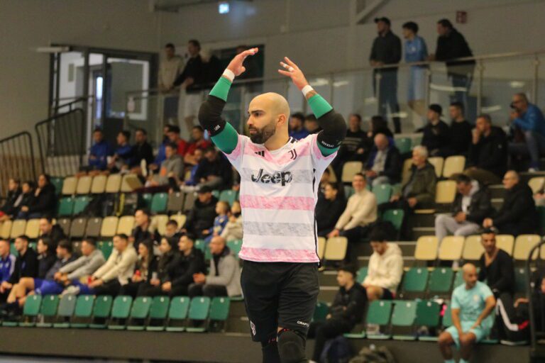 SFL-klubbar värvar inför sluttampen av serien